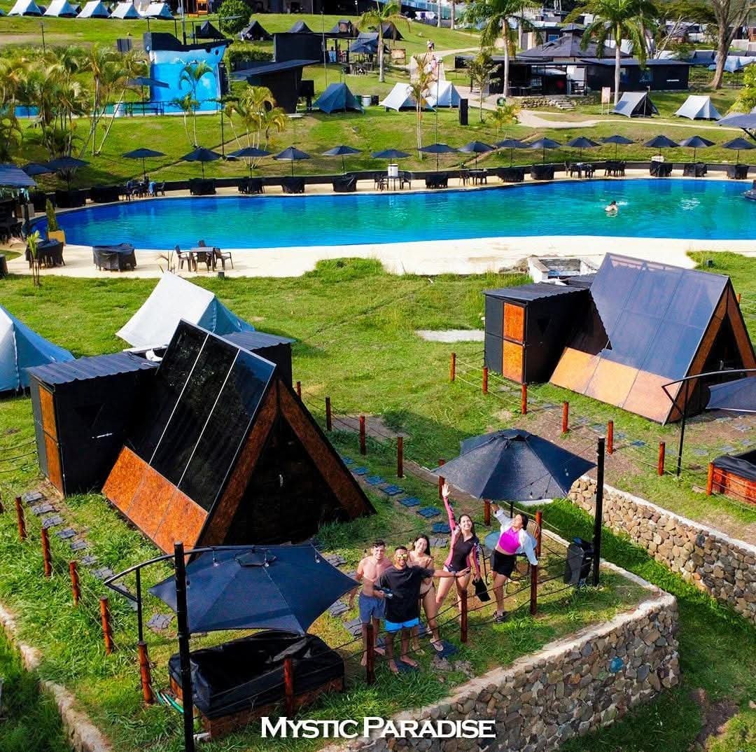 Mystic Paradise - Lago Calima